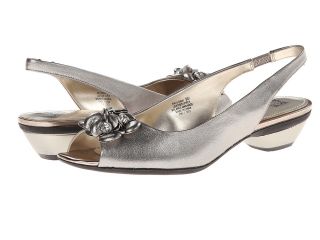 Anne Klein Ludwik Womens 1 2 inch heel Shoes (Silver)