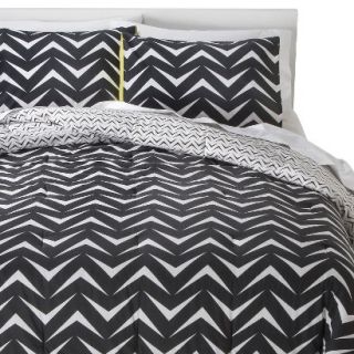Room Essentials Geo Comforter Set   Black/White (Twin XL)