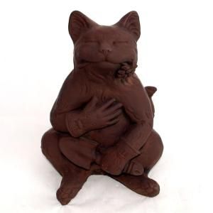 Cast Stone Gardening Cat Statue   Dark Walnut GNCG DW