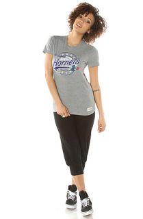 Mitchell and Ness Tee Charlotte Hornets 2013 Vintage Fitted Crewneck Graphic in Grey