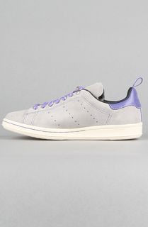 adidas The Stan Smith 80s Sneaker in Aluminum and Chalk
