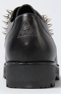 UNIF Shoe Metal Hardware low top shoe Black –