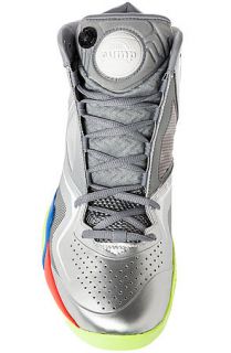 Reebok Sneaker Pumpspecitve Omni Sneaker in Pure Silver, Flat Grey, Vista Blue, & Techy Red