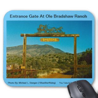 Entrance Gate At Ole Bradshaw Ranch Mousepad