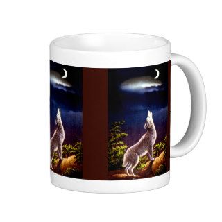 Coyote Howling at the Moon in the Desert Mugs