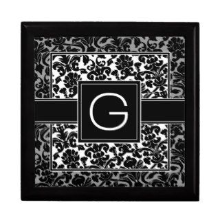 LETTER G monogram with damask pattern Gift Box