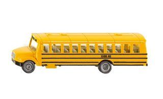 Siku 1864   School Bus USA metal   scale model 187 Toys & Games