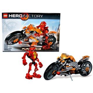 Lego Year 2010 Hero Factory Series Vehicle with Figure Set # 7158   FURNO BIKE with Front Steering, Dual Plasma Blasters, Spinning Rubber Tires with Treads, Working Kickstand and Flame Windshield Art Plus Rookie Team Leader WILLIAM FURNO (Total Pieces 165