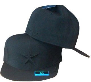 Dallas Cowboys 2009 Tonal Black On Black Fitted Flat Brim Reebok Cap / Hat  Sports Fan Baseball Caps  Sports & Outdoors