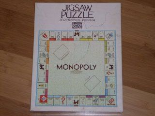 Vintage MONOPOLY BOARD Jigsaw Puzzle 21" x 21", 625 Interlocking pieces. Parker Brothers #479. Copyright date of board pictured is 1961. 