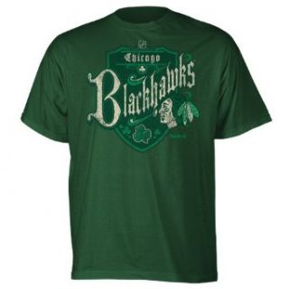 NHL Chicago Blackhawks "Ye Old Establishment" Tee (Green, Small)  Sports Fan T Shirts  Clothing