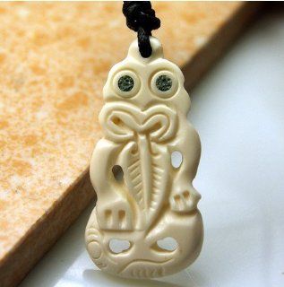 E busienss NEW Bone Carved Nz Maori Hei Tiki Pendant Necklace
