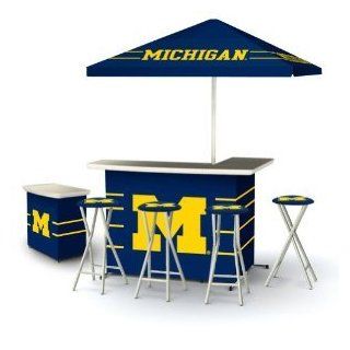 Michigan Wolverines College Portable Bar Stools and Table  Sports Fan Furniture  Sports & Outdoors