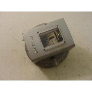 Honeywell C645A 1030 Pressure Switch, 1/4" NPT In Industrial Basic Switches