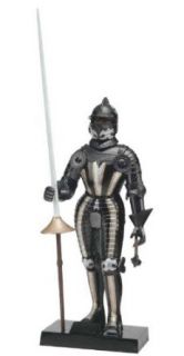 Revell 18 18 The Black Knight of Nurnberg Toys & Games