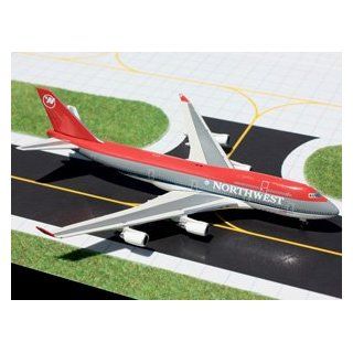 GeminiJets 1400 Northwest Airlines 747 400 (N671US) Toys & Games