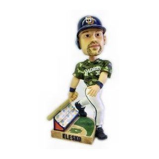 Ryan Klesko San Diego Padres Action Pose Forever Collectibles Bobblehead  Sports Fan Bobble Head Toy Figures  Sports & Outdoors