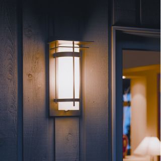 Hubbardton Forge Banded 1 Light Outdoor Wall Sconce