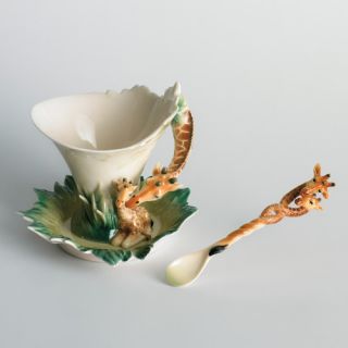 Includes cup, saucer and spoon Endless Beauty Giraffe collection 5 H