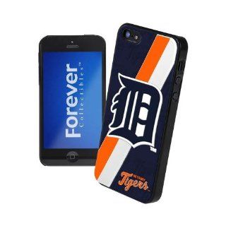 MLB Licensed Detroit Tigers Hard Back Cover w/ Silicone Logo for Apple iPhone 5 Cell Phones & Accessories