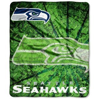 NFL Seattle Seahawks Raschel Plush Throw Blanket, Roll Out Design  Sports Fan Throw Blankets  Sports & Outdoors