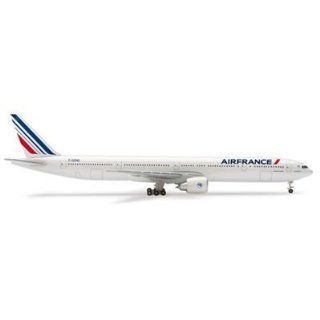 Herpa Wings Air France 777 300ER 1500 New Livery Toys & Games