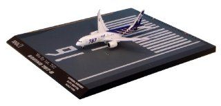 787 8 JA801A Special Paint Model Main Wings (on the ground style) Toys & Games