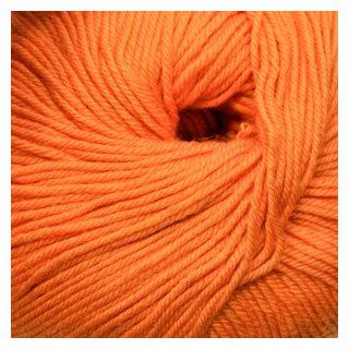 Cascade Yarns   Cascade 220 Yarn Superwash Yarn #825 Orange