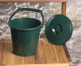 Garland Handy Dandy 2.4 Gallon Recycled Plastic Compost Pail   Kitchen Composters