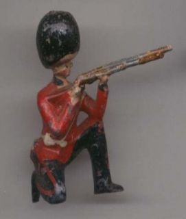Coldstream Guard rifleman kneeling lead soldier Entertainment Collectibles