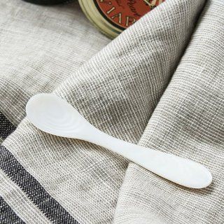 Mother of Pearl Caviar Spoon   3.5 inches (1 unit)  Caviars And Roes  Grocery & Gourmet Food