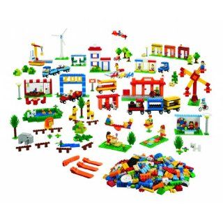 LEGO Education  Community Starter Set 4646265 (1,907 Pieces)