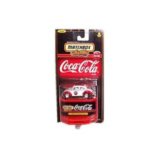 Matchbox Collectibles   Coca Cola Collection   1962 VW (Volkswagen) Beetle (White & Red)   164 Scale Toys & Games
