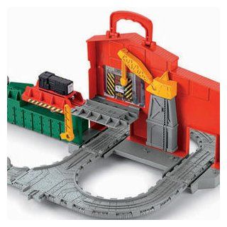 Thomas the Train TrackMaster Cranky and Flynn Save the Day Playset Toys & Games