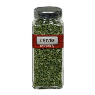 The Spice Hunter Fresh at Hand Chives, 0.26 Ounce Jar  Chives Spices And Herbs  Grocery & Gourmet Food