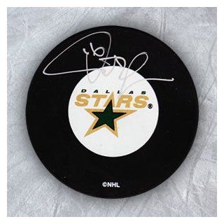 PAT VERBEEK Dallas Stars Autographed Hockey Puck Sports Collectibles
