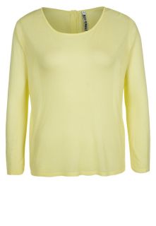 JUST FEMALE   Jumper   yellow