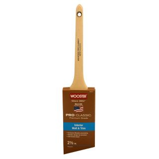 Wooster 2.5 in Angle Sash Synthetic Paint Brush