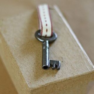 antique style key by the wedding of my dreams