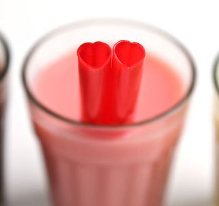 pack of 20 heart straws by suck uk