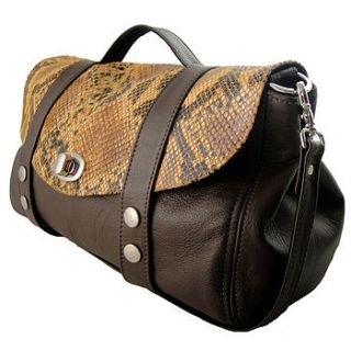 handcrafted lea leather bag by freeload leather accessories