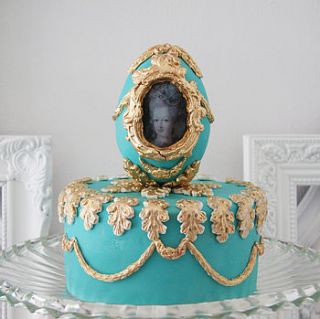 baroque cameo egg cake by dolce dolce