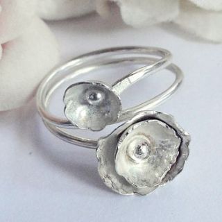 unique handmade silver daisy ring by joey rose
