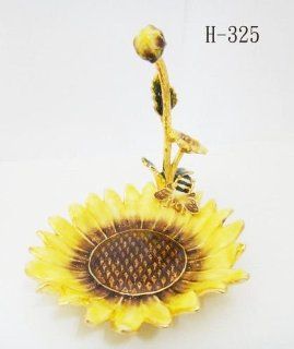 Welforth Fine Pewter Sunflower Bee Jewelry Holder   Jewelry Boxes