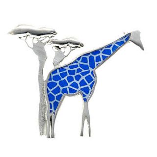 giraffe brooch by very beryl