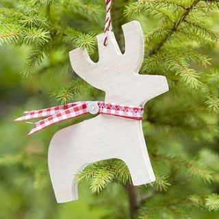 shaker style reindeer decoration by dora mouse
