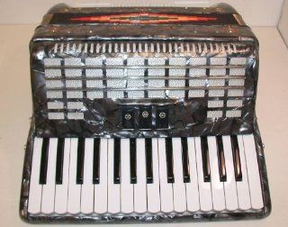 Rossetti, 3032 GRY, Piano Accordion 32 Bass 30 Key 3 Switch, Includes Case and Straps   Grey Musical Instruments