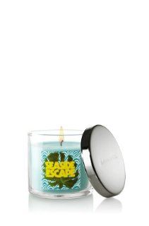 Bath and Body Works Slatkin & Co 4 Oz. Scented Filled Candle   Seaside Escape  