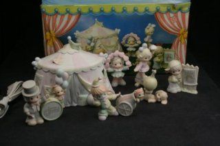 Sammy's Circus Set of 7 Retired 604070   Collectible Figurines