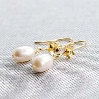 star precious metal and pearl earrings by myhartbeading